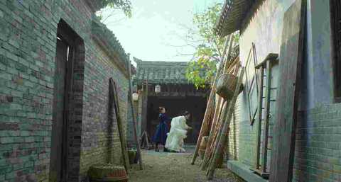 Before the official drama, Yu Zijun also came to watch the funny drama.