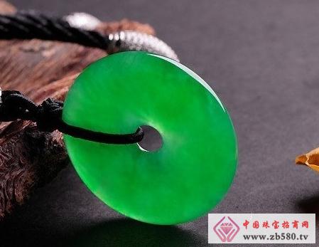 How to distinguish between jade and green agate