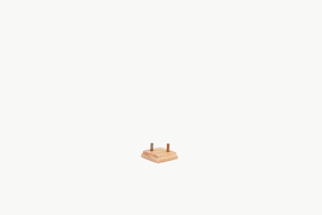Combination of square furniture legs and square mud