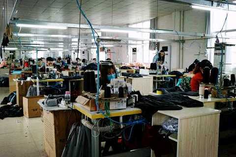 Chen Weiâ€™s factory has developed rapidly and has gradually grown from a small workshop of more than ten people to an area of â€‹â€‹over 3,000 square meters.