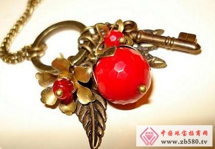 How to maintain the red coral bracelet