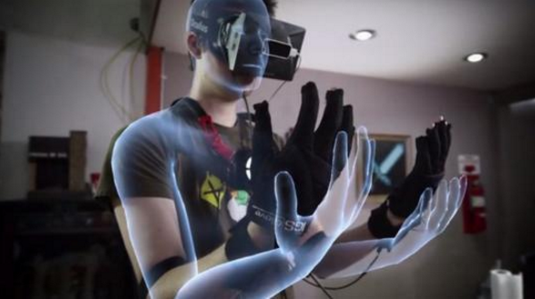 What is the difference between augmented reality technology and vr?