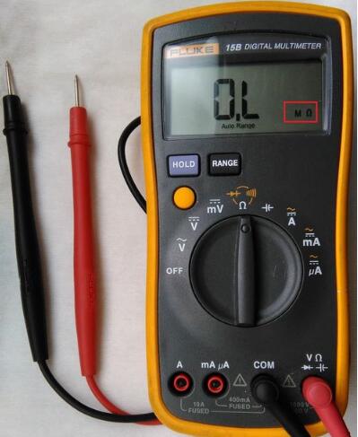 The difference between Fluke 115c and 117c