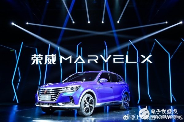 SAIC Roewe officially announced the interior image of Marvel X. The 19.4 inch LCD screen in the middle is very eye-catching.