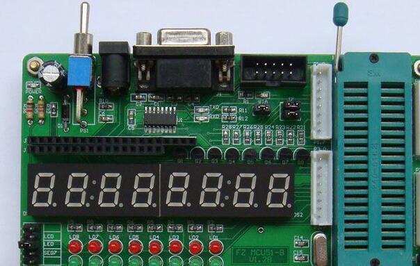 Comparison between 16-bit MCU and 51-chip microcomputer