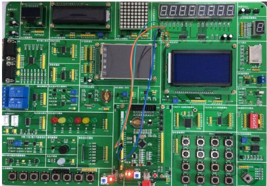 LPC2103 spi port drive 74595 8-bit digital display experiment