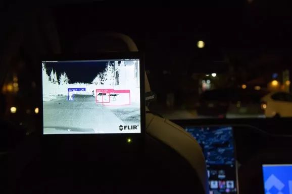 Application of infrared night vision sensors in autonomous vehicles, problems and solutions