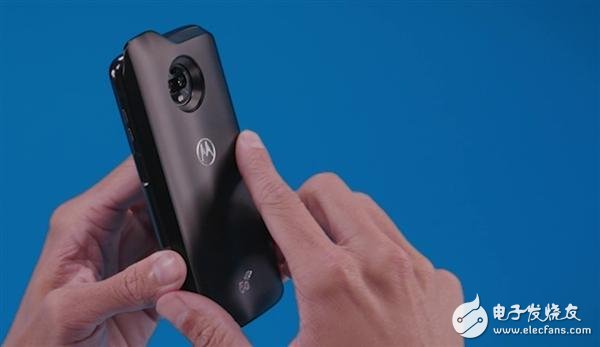 XDA: Moto Z3 Play phones may be the first to implement 5G network support with scalable modules