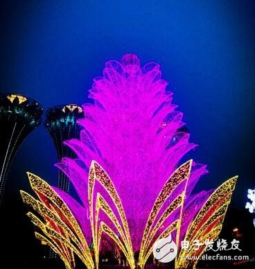 The third large-scale art lighting show of Huiyuan was staged, with 25 million LED lights