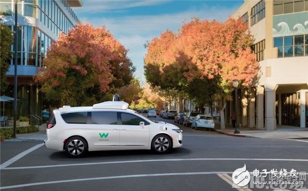 Google Waymo: Automated driving car test speeds up, commercial unmanned service is scheduled to begin at the end of the year