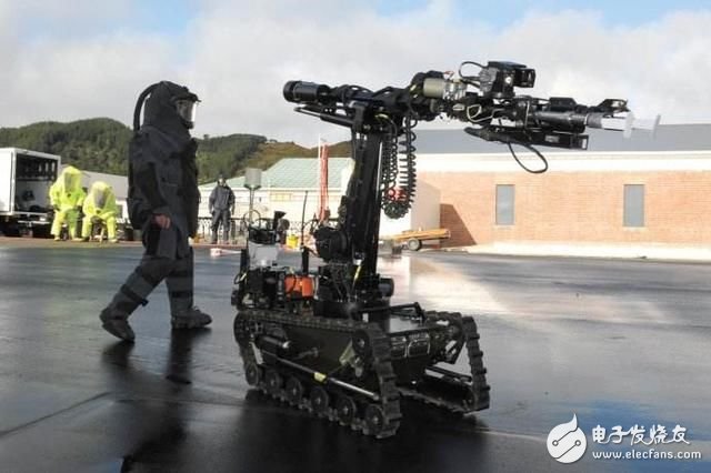 Military robots, replacing military personnel to complete military missions in harsh environments can reduce military casualties