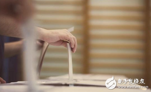 Is it possible to use blockchain technology to vote in elections? Ukraine's Central Election Commission trial runs blockchain election voting system