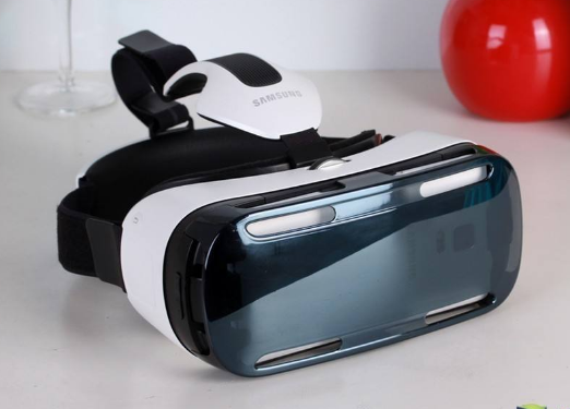 VR headset shipments have declined, but the market remains optimistic in the future