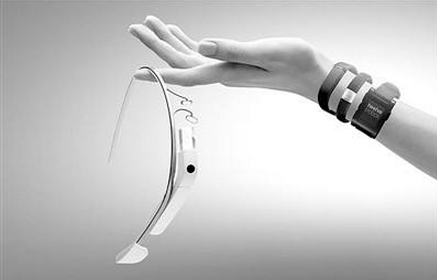 Analyze the current status of wearable devices and future development trends