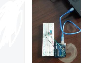 Based on arduino dht11 temperature and humidity sensor