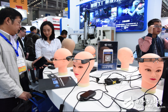 Display devices become the core driving force of consumer electronics, and DISPLAY CHINA 2018 sails