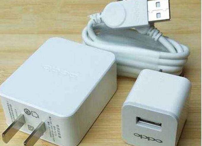 Charger is hot and smells is going on _ charger hot solution