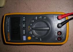 The difference between Fluke 115c and 117c