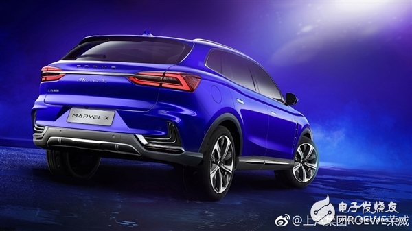 SAIC Roewe officially announced the interior image of Marvel X. The 19.4 inch LCD screen in the middle is very eye-catching.