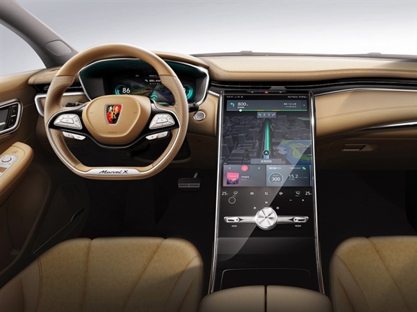 SAIC Roewe officially announced the interior image of Marvel X. The 19.4 inch LCD screen in the middle is very eye-catching.