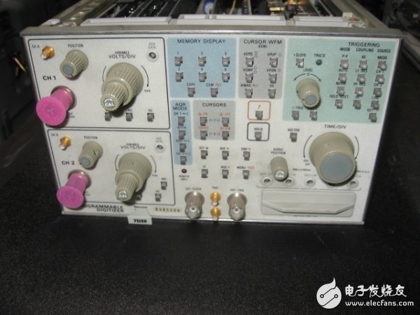 Explain in detail how big the gap between Chinese and foreign oscilloscopes is.