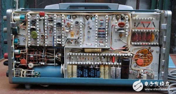 Explain in detail how big the gap between Chinese and foreign oscilloscopes is.