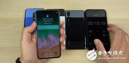 The performance of the four flagship machines: the bottom of the Huawei P20 behind the first place