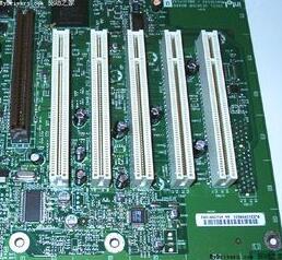 What is the difference between a PCI bus and a PXI bus?