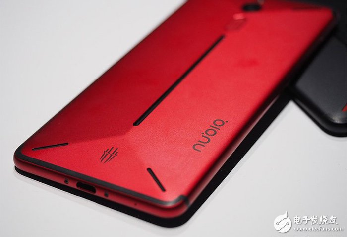 éªé¾™ 835 processor + 8G memory, you deserve to have the Nubian Red Devils esports game mobile phone