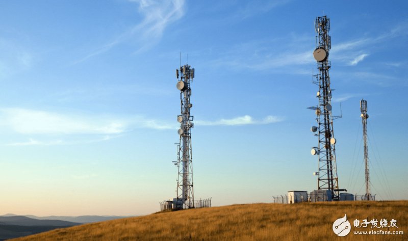 Analyze how the next generation of connectivity under 5G will evolve