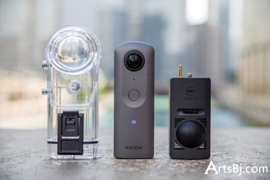 The fifth-generation THETA panoramic camera RICOH THETA V has been released, and supports 4K shooting and Bluetooth transmission