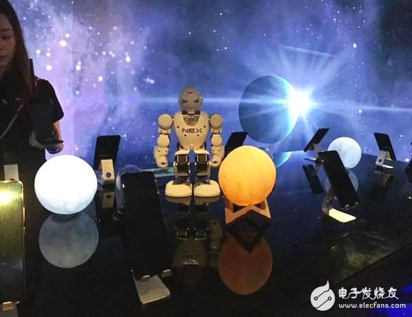 Vivo releases new robot products, can also sing and dance