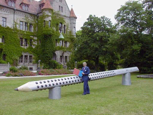 World's largest; pencil