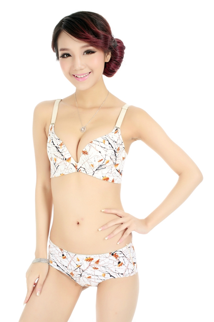 One piece of molded underwear, seamless underwear, plus printed, adjustable bra