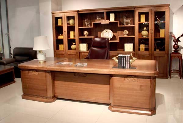 Shandong Jiacheng solid wood office furniture, president office with solid wood office furniture, and Rui wood desk, solid wood desk, solid wood desk, three meters desk