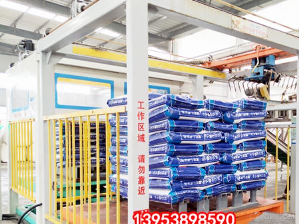 Weight-automatic palletizing robots give manufacturers and companies more profitable profits æƒé‡å…¨è‡ªåЍç 垛机器人给予了厂家和ä¼ä¸šæ›´ä¸°åŽšçš„åˆ©æ¶¦