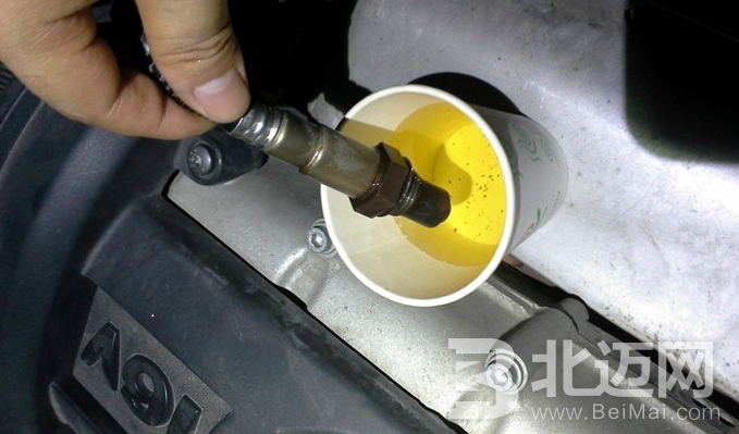 Automotive oxygen sensor cleaning