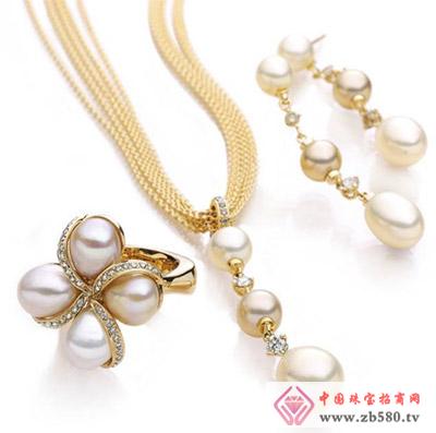 Pearl jewelry