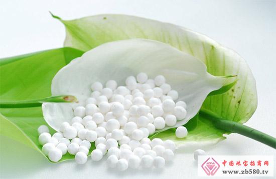 The medicinal value of pearls has been in China for more than 2,000 years.