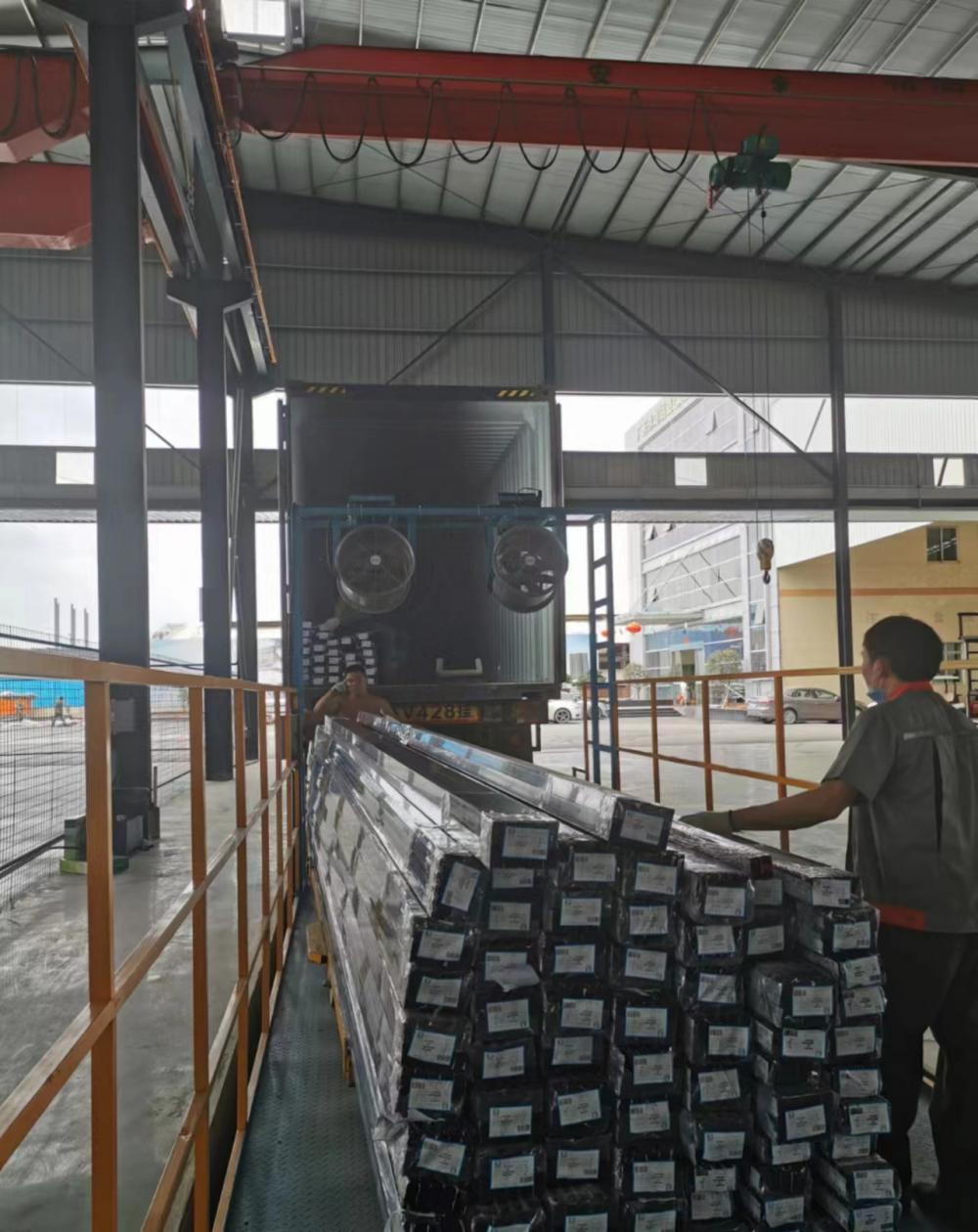 Extruded Aluminium Profile Extruded Aluminium Profile