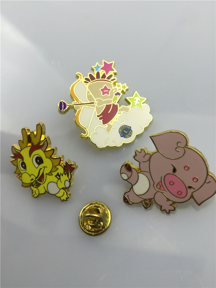 cute dragon and pig pin cute dragon and pig pin