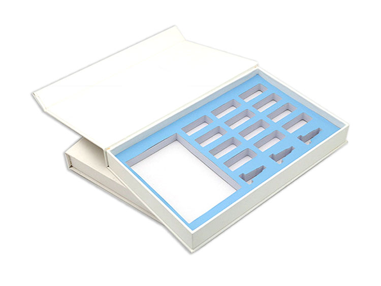 Custom gift box with built-in sponge Custom gift box with built-in sponge