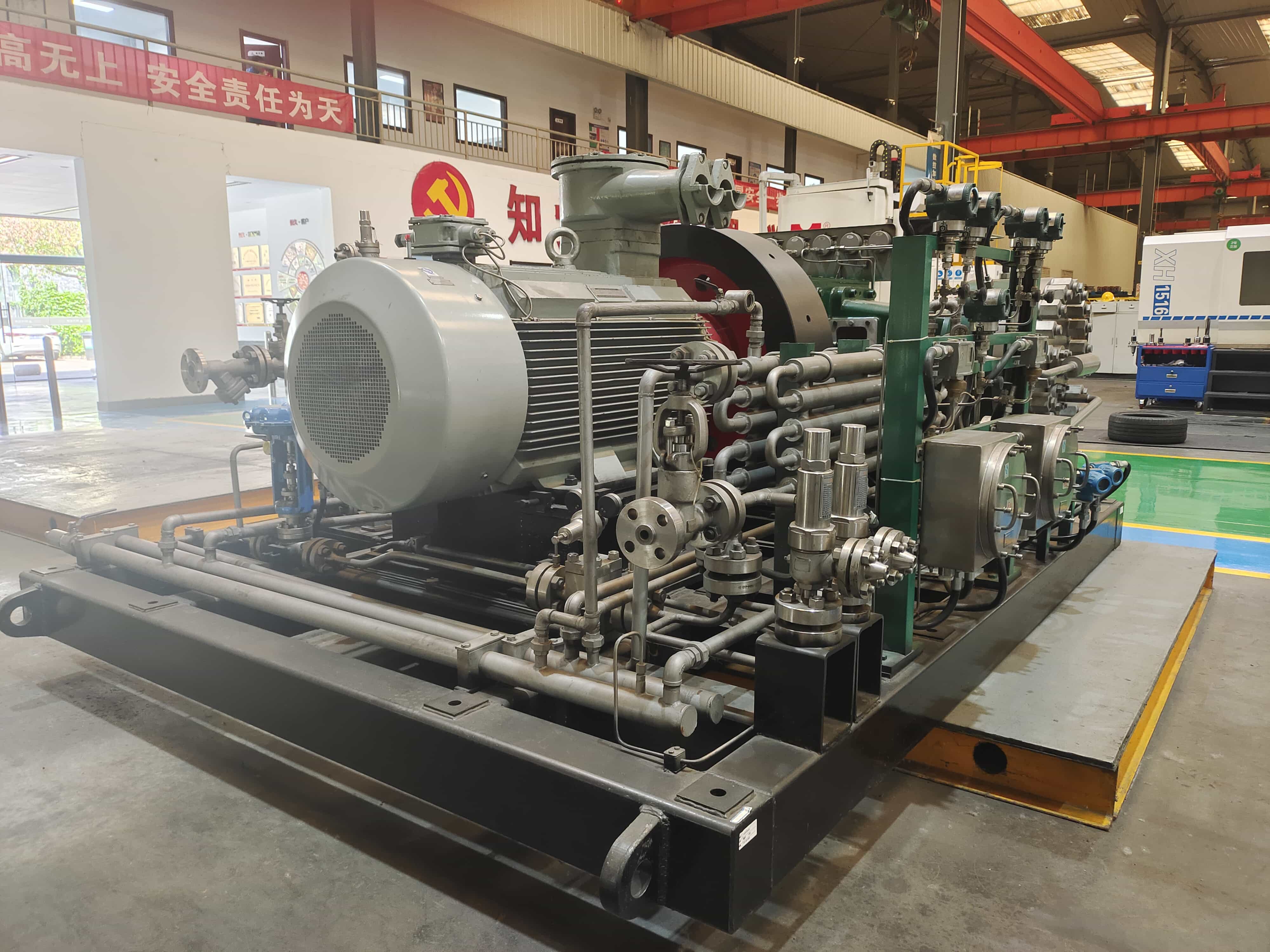 Diaphragm compressor Diaphragm compressor