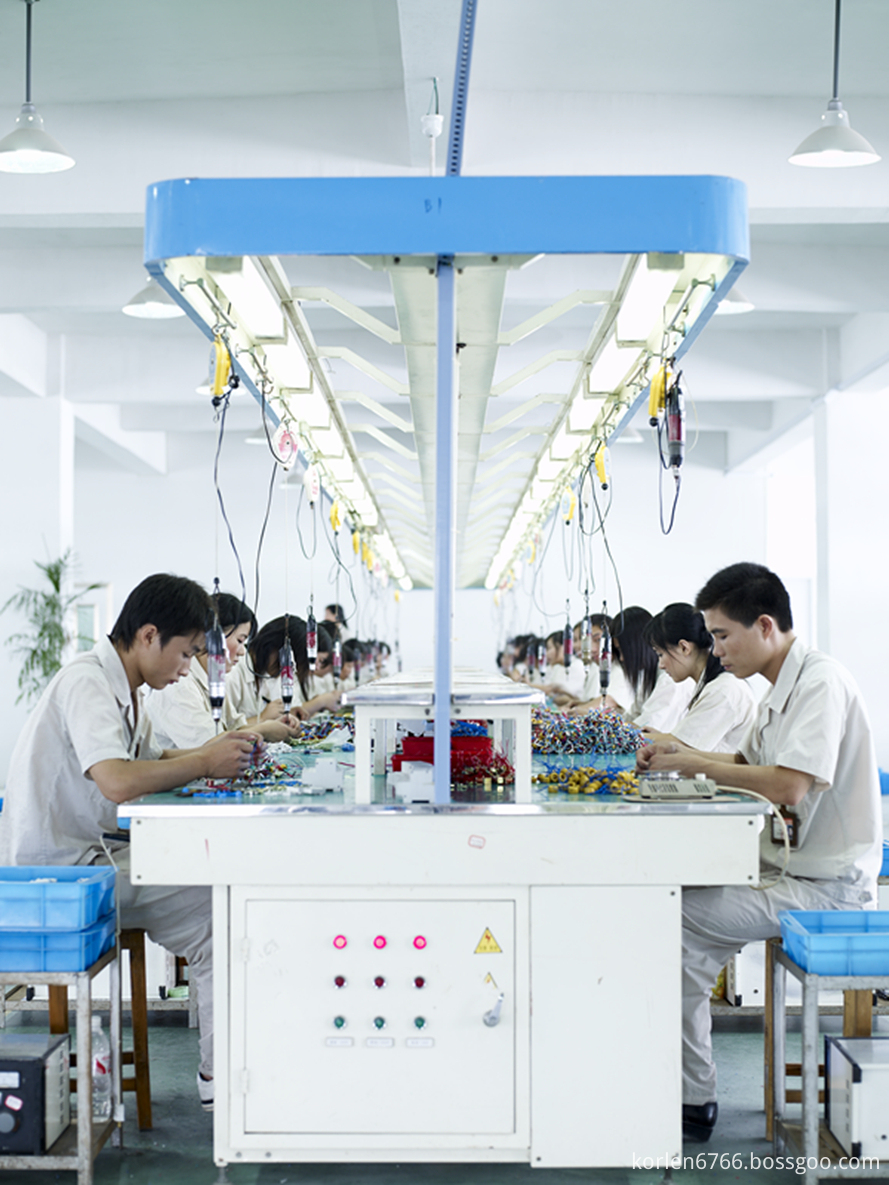 Trabajadores Workers