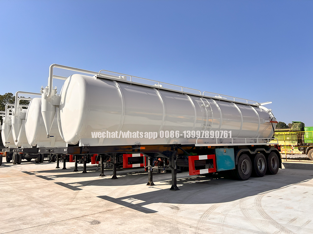3 axle vacuum semi trailer 30000L 3 axle vacuum semi trailer 30000L