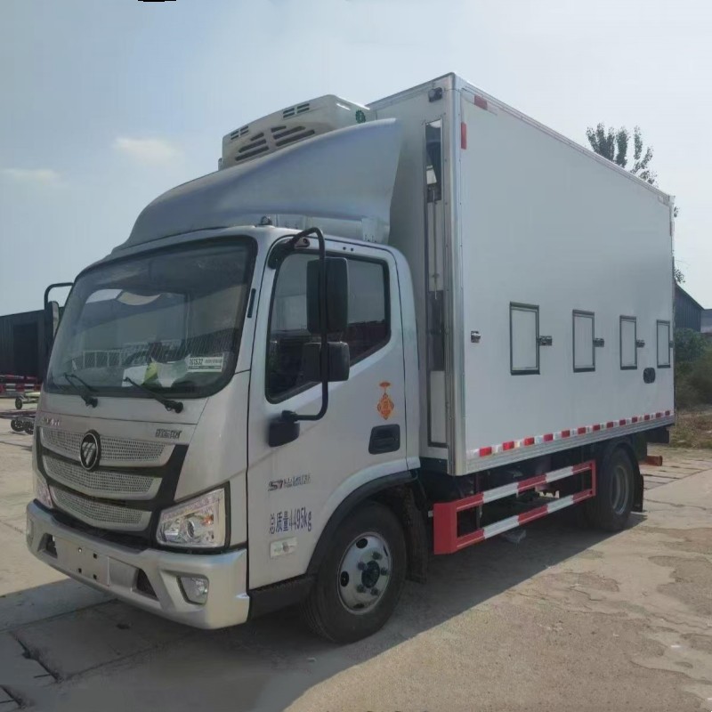chicken seedling refrigerated truck chicken seedling refrigerated truck