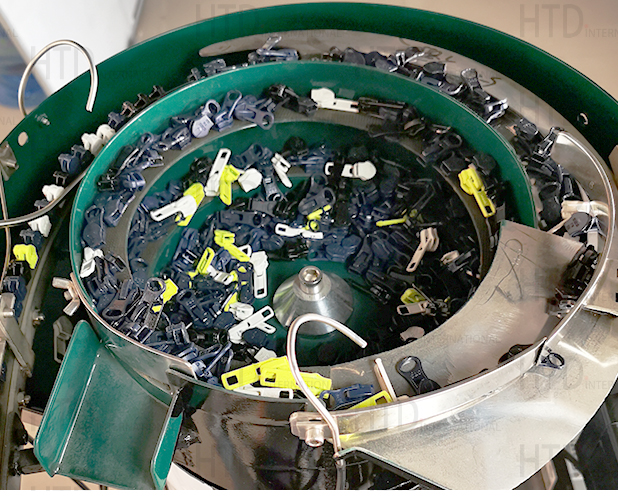 zipper slider mounting machine bg d4-1 zipper slider mounting machine bg d4-1