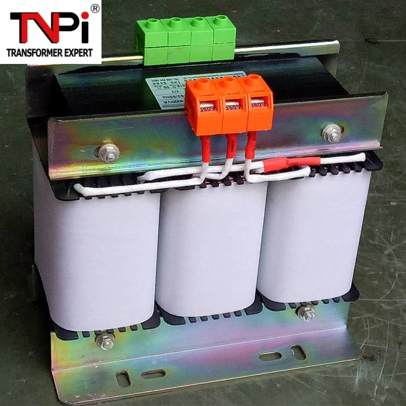 Dry Photovoltaic Autotransformer