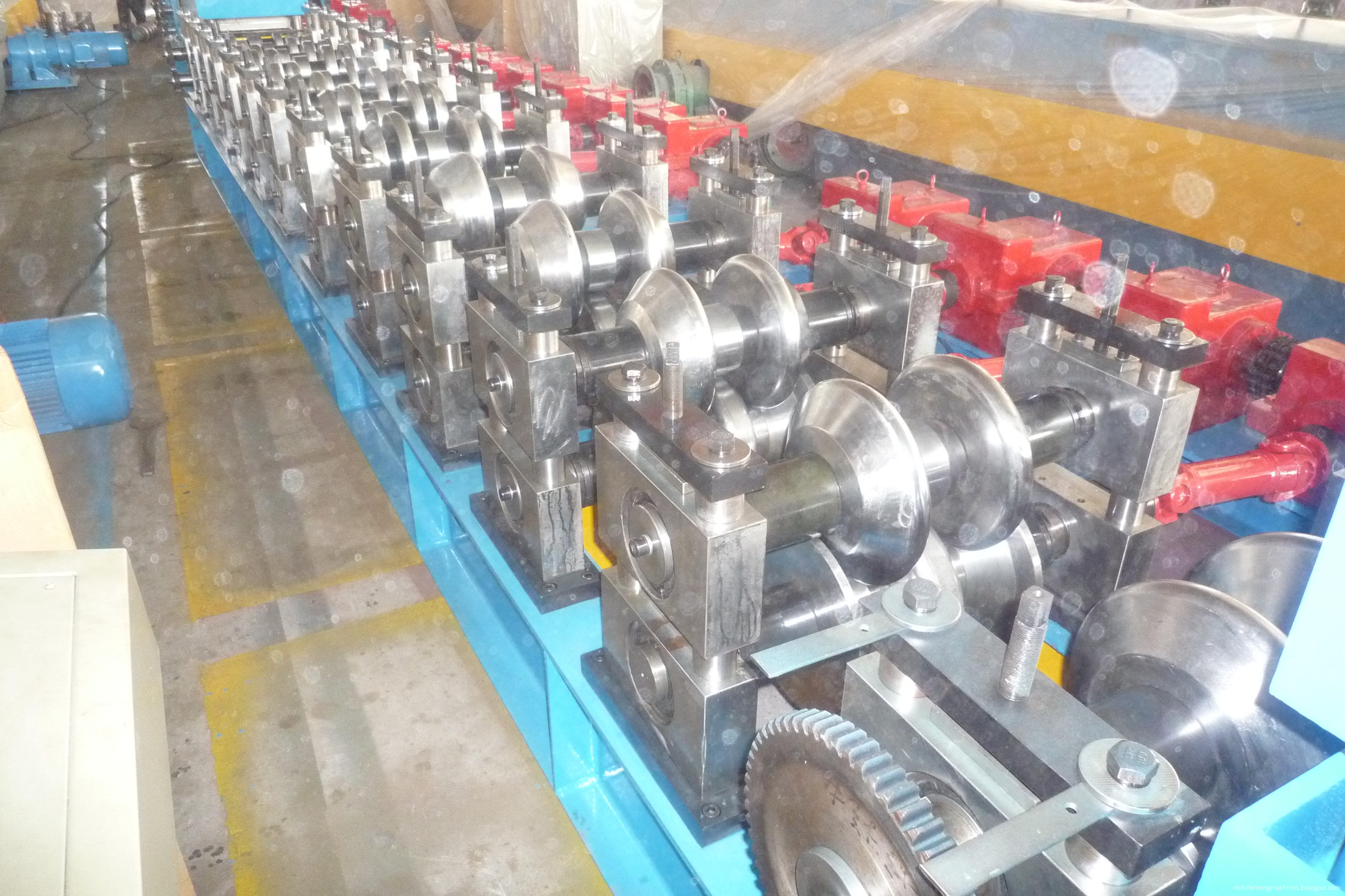 Guardrail Roll Forming Machine w beam roll forming line