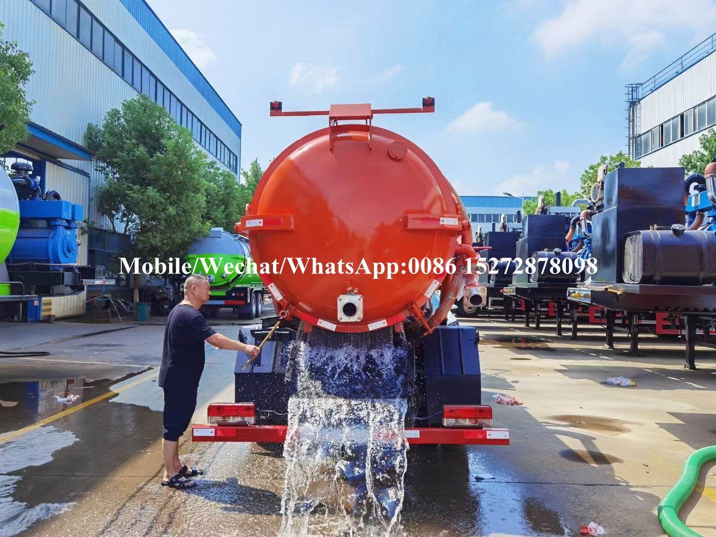 Dongfeng 5m3 Sewage Truck (1) Dongfeng 5m3 Sewage Truck (1)